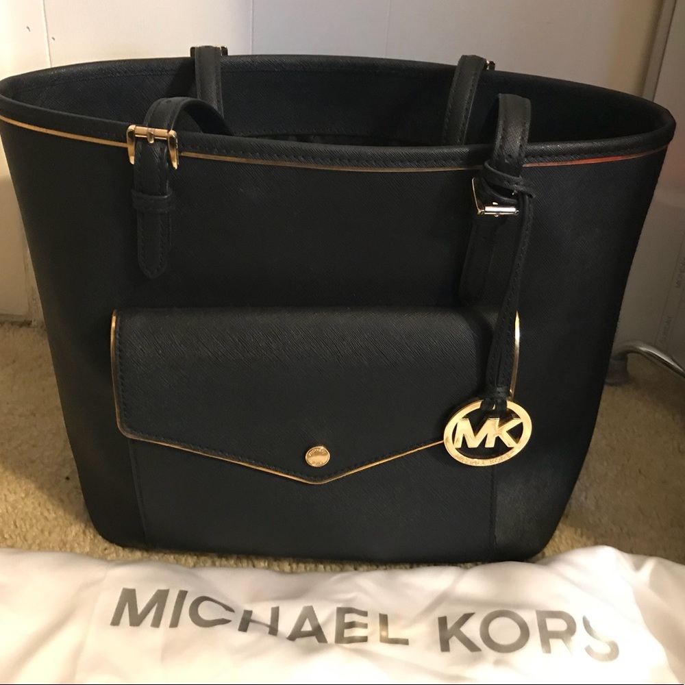 Micheal Kors Jet Set tote
